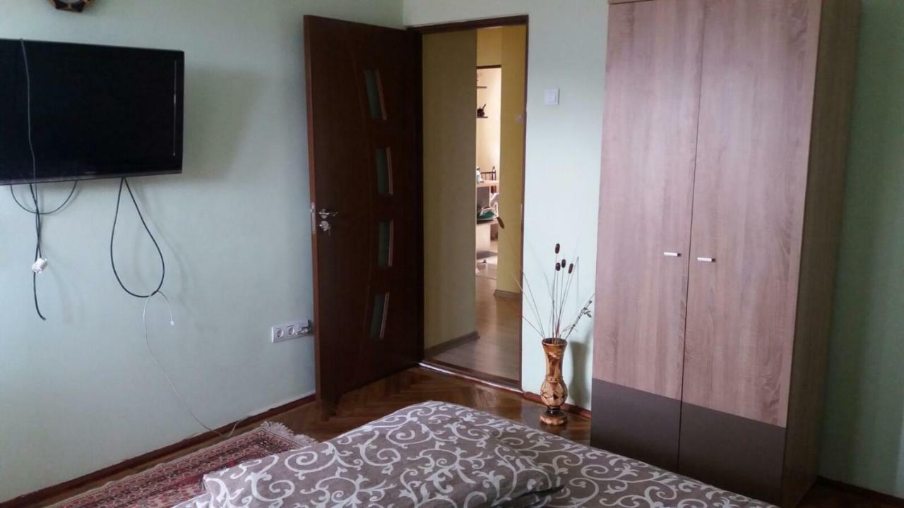 Apartament Cu 2 Camere Călimăneşti Zewnętrze zdjęcie